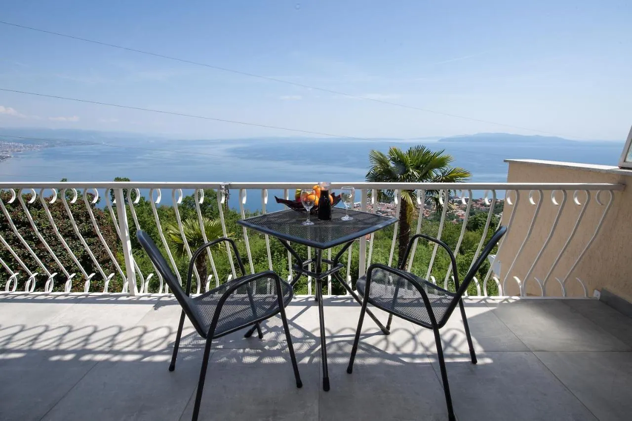 Bela Vista 4 Rustikales Appartement Volosko Croatia