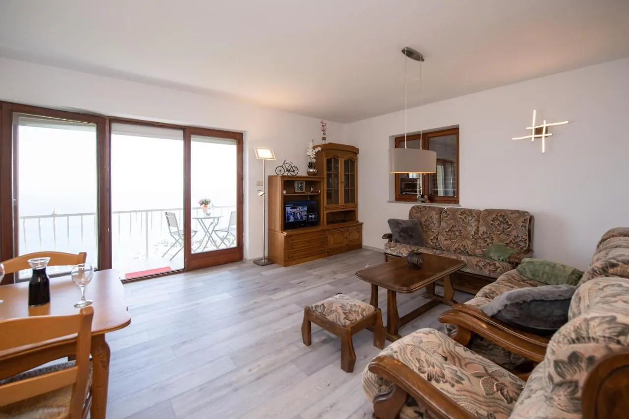 Apartment Bela Vista 4 Rustikales Appartement Volosko Croatia