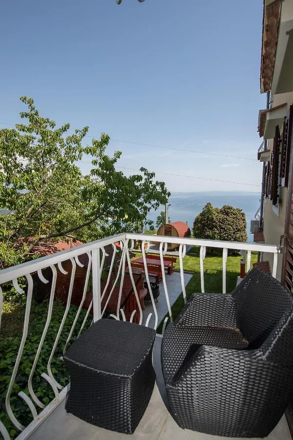 Apartment Bela Vista 4 Rustikales Appartement Volosko Croatia