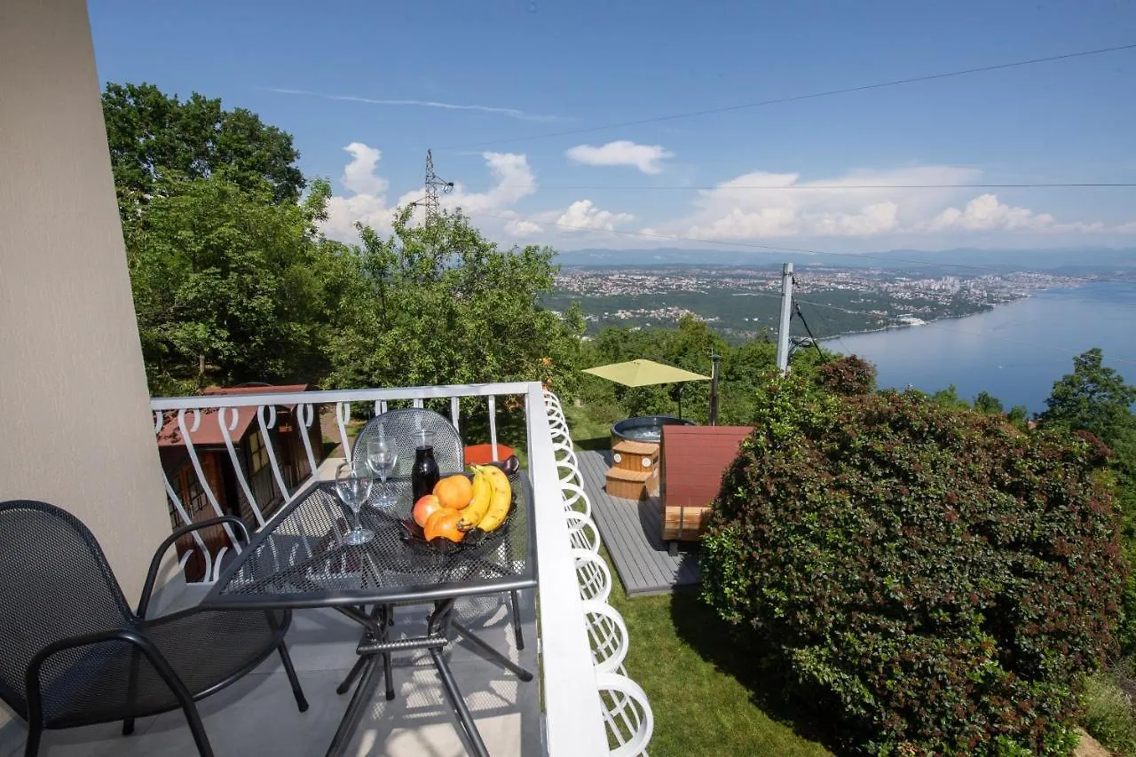 Apartment Bela Vista 4 Rustikales Appartement Volosko Croatia