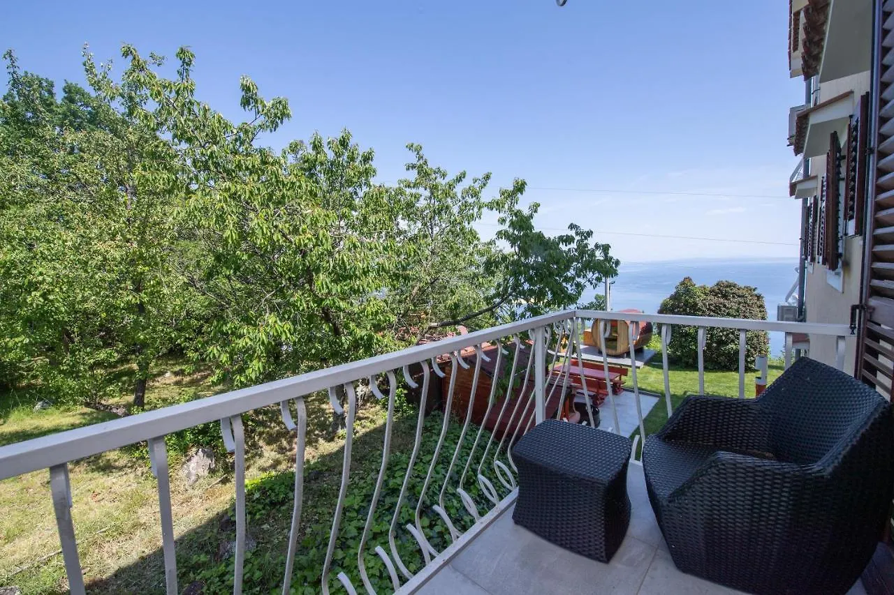 Bela Vista 4 Rustikales Appartement Volosko