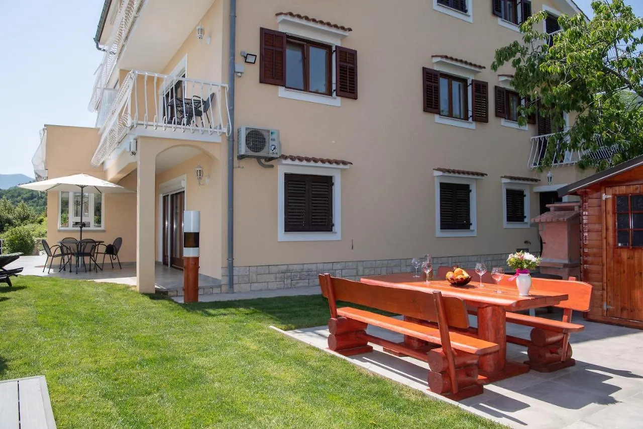 Apartment Bela Vista 4 Rustikales Appartement Volosko