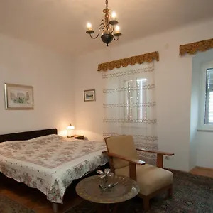  Apartment Minach