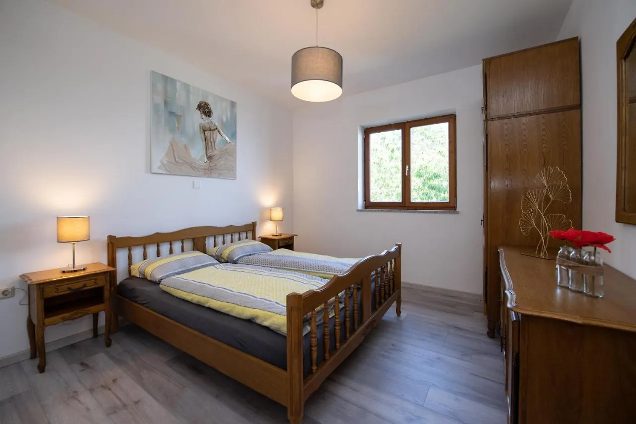 Bela Vista 4 Rustikales Appartement Volosko